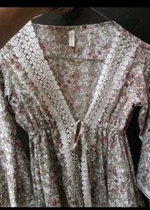 Floral Lace Trim Top