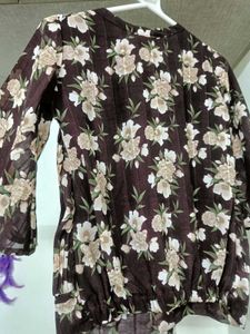 A pretty floral Top