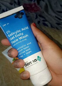 DERMA SALICYLIC ACID FACE WASH ❤️