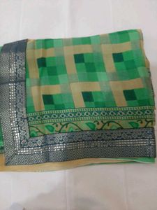 81)new Lace Green Checks Saree