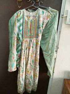 Embroidered Floral Kurta