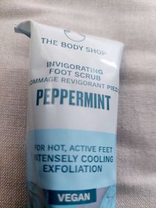 Bodyshop Peppermint Foot Scrub