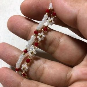 Flower beaded necklace