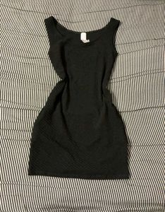 Chic Black Sleeveless Dress