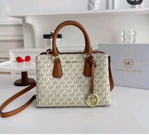 MICHAEL KORS NEW SLING BAG WITH BOX