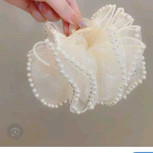 Pearl Hair Clip