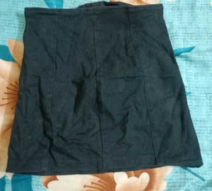 Chic Black Mini Skirt