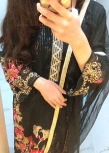 Floral Embroidered Kurta Set