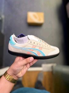 *ONITSUKA TIGER TOKUTEN STOP LOVING WOMAN*