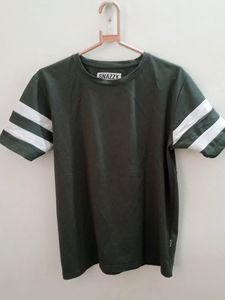Snazzy Brand Parrot Green T-shirt