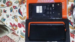Used Smartphone - Cracked Screen