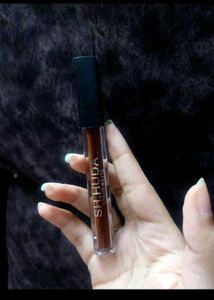 2 Lipstick Combo : Oriflame &amp; SH Huda Beauty
