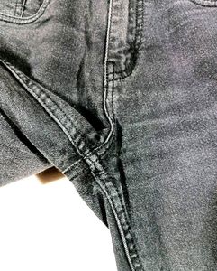 Stright Fit Jeans For Women 🥰
