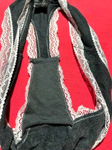 H&amp;M Women’s Lace Thong Panty – XL