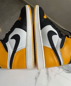 *BRAND NEW UNTOUCHED* AJ 1 Retro High ‘Taxi’