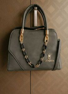 Stylish Handbag ✨