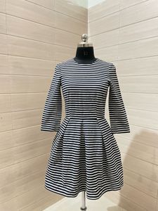 GAP camel navy blue striped dress