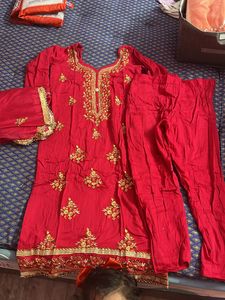 Hot Pink Heavy Stiched Suit..!