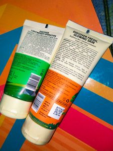 Pilgrims Oil Free Moisturizer &amp; Vitamin C Facewash