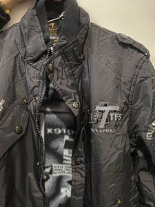 Woolen Jacket In Good Condition