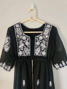Black Embroidered Kurta