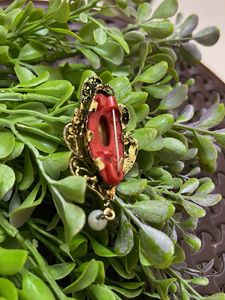 Vintage Inspired Pearl Drop Brooch