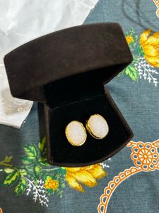 Beautiful Necklace With Studs