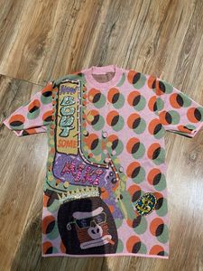 Unique Graphic Print T-Shirt