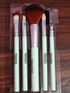 MAKE UP BRUSHES