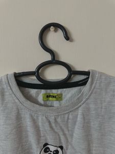 “Effortless Comfort-classic Grey Sweatshirt”