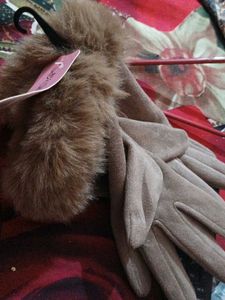 Fuzzy Cuff Gloves