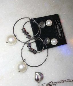 Jewellery Set: Bracelet &amp; Earrings