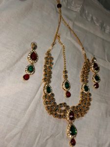 Elegant Jewellery Sets