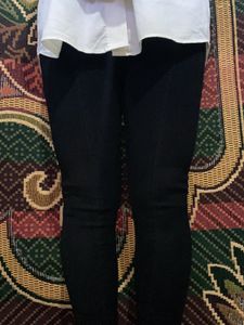 Combo Of Black Skinny Jeans With White Shirt