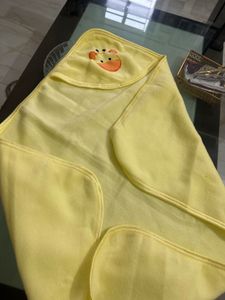 Giraffe Hooded Baby Towel
