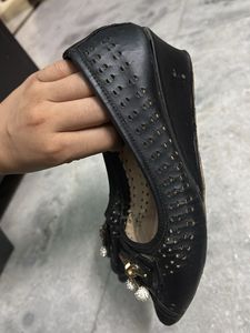 Classic Black Bellies With 1-2inch Heels