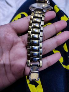 Stylish Two-Tone Vintage Watch