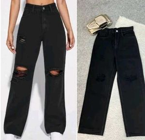 Black Ripped Jeans 👖