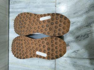 Unisex Sports And Casual Shoes