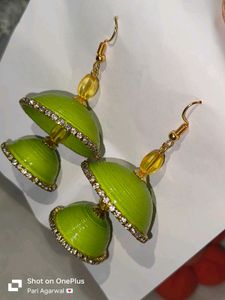 Parrot Green Earrings 💚✨