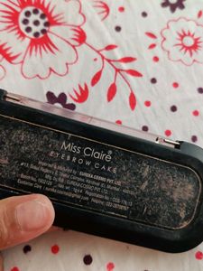 Miss Claire Eyeshadow palette