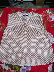 Her By INVICTUS SLEEVELESS TOP
