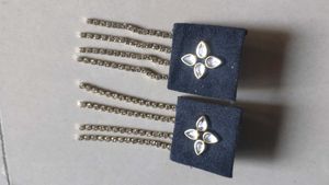 Stylish Kundan Design Earings