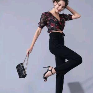 Women&#39;s Puffed Sleeves Crop Top