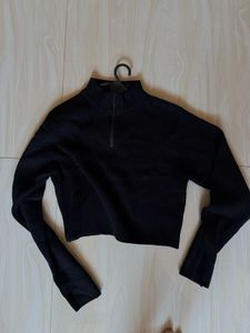 black zipper sweatshirt