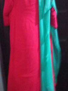 Elegant UsedRaniPinkEmbroidered KurtaSet WithChudi