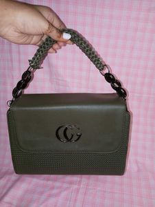 Luxurious Green Gucci Hand Bag