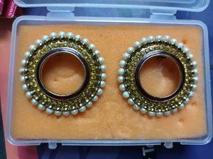 Golden pearl Earring