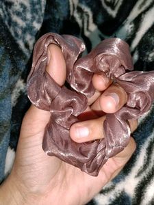 Eyeshadow Palette with Brush + crunchy