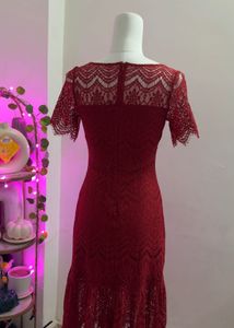 Elegant Red Lace Midi Dress